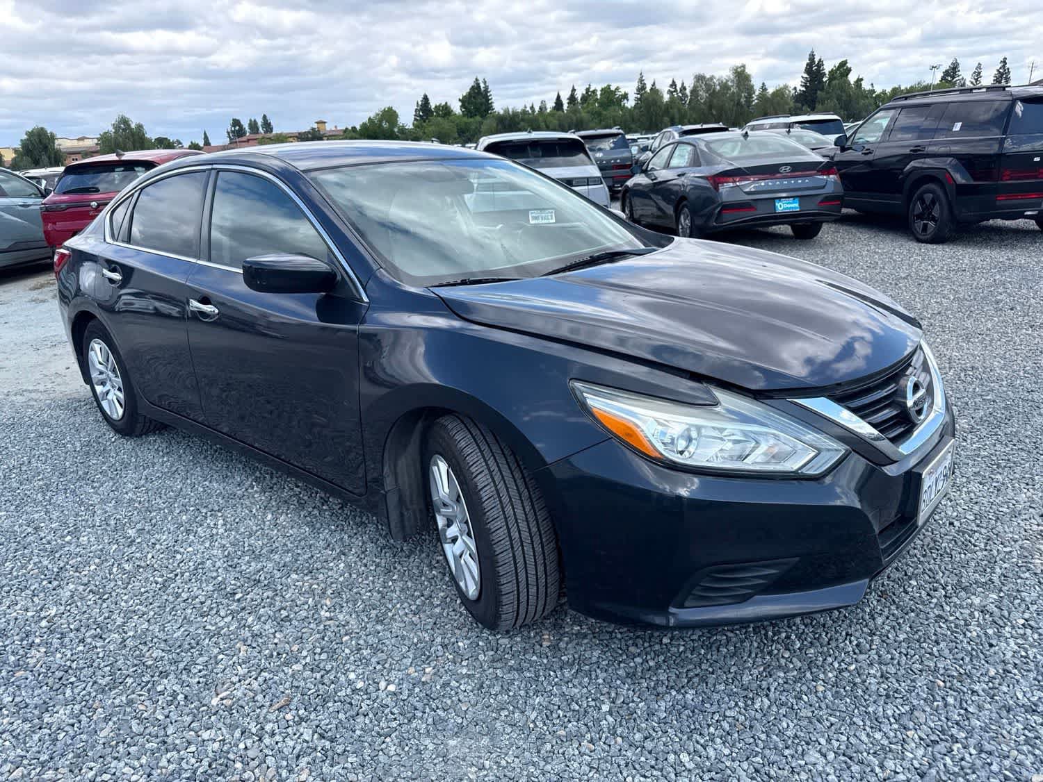 Used 2016 Nissan Altima 2.5 S w/ Power Driver Seat Package FWD image 3