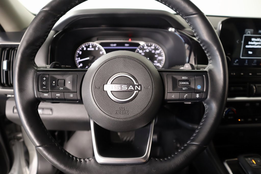 Used 2024 Nissan Pathfinder SL w/ Cargo Package image 3
