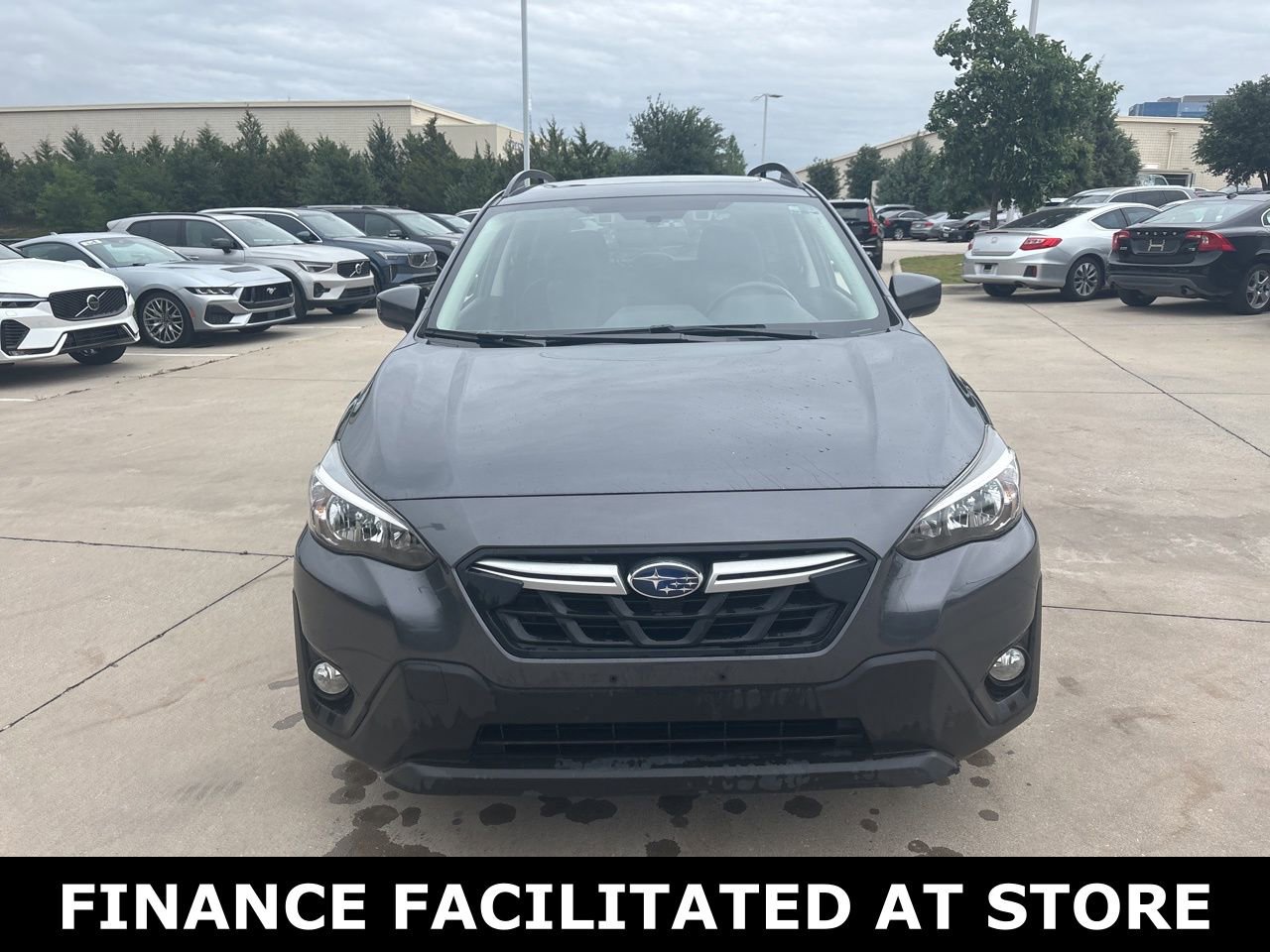 Used 2022 Subaru Crosstrek 2.0i Premium w/ Moonroof Package AWD/4WD image 2