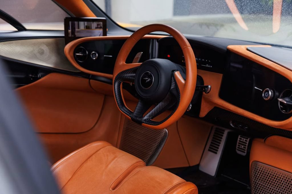 Used 2020 McLaren Speedtail RWD image 7