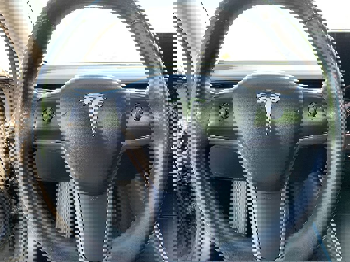 Used 2018 Tesla Model 3 Mid Range image 16