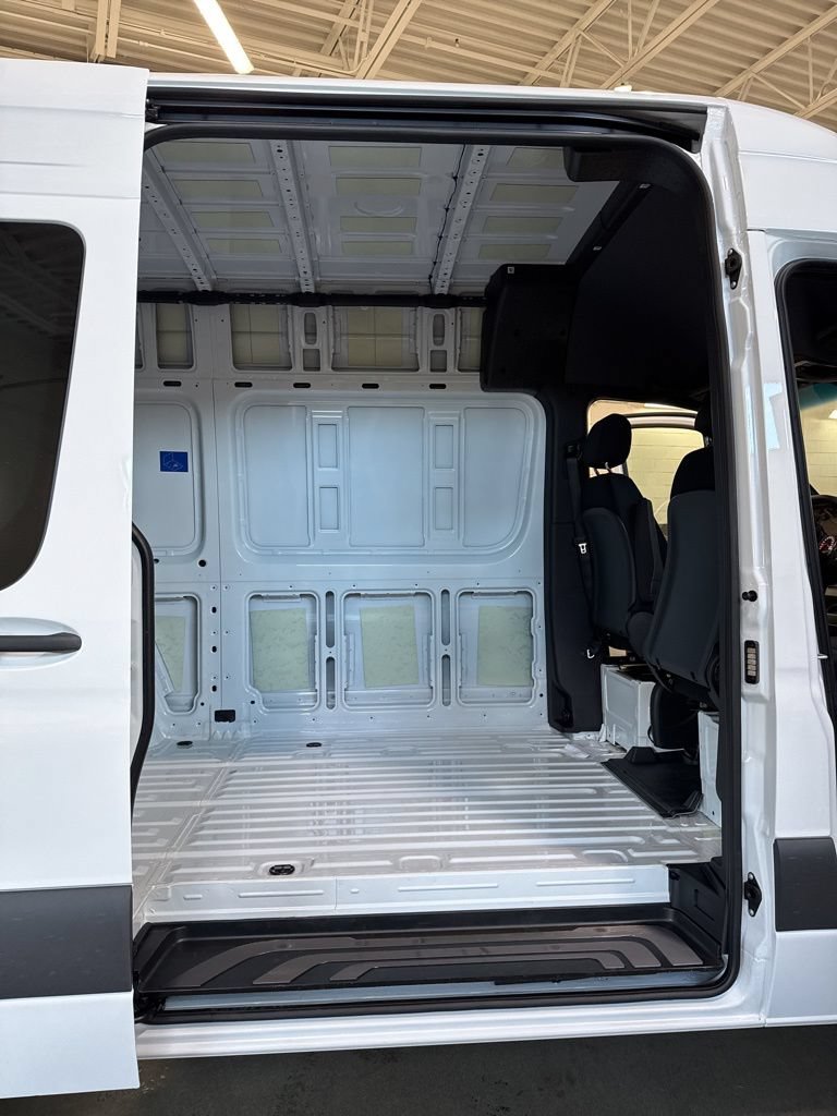 New 2026 Mercedes-Benz Sprinter 2500 image 22