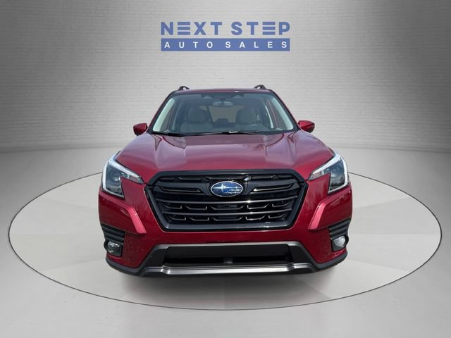 Used 2024 Subaru Forester Premium AWD/4WD image 2