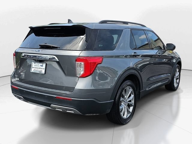 Used 2023 Ford Explorer XLT w/ Equipment Group 202A RWD image 4