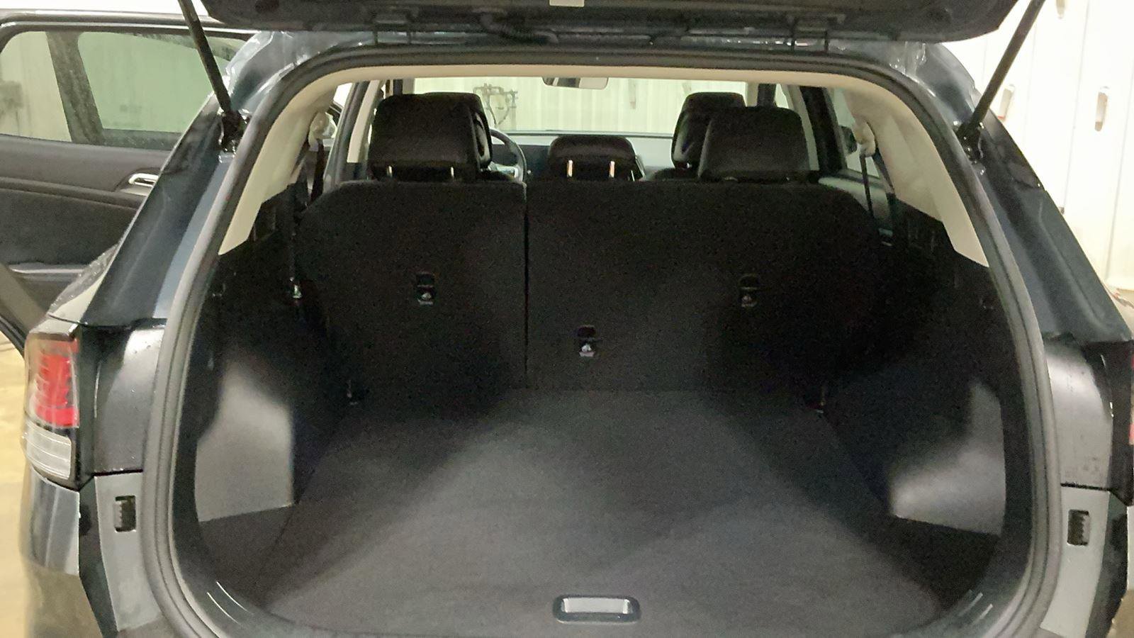 Used 2024 Kia Sportage EX image 19