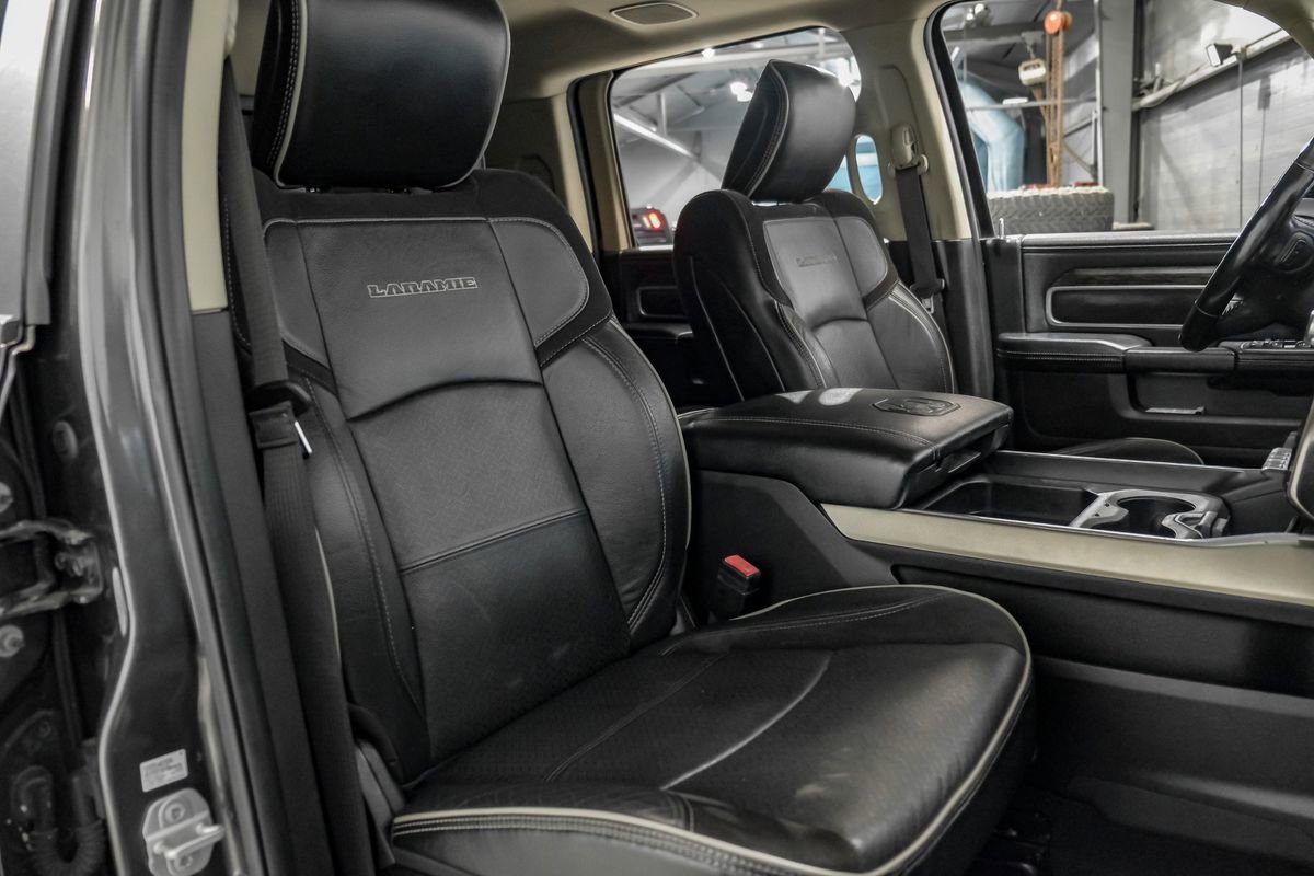 Used 2020 RAM 3500 Laramie image 33