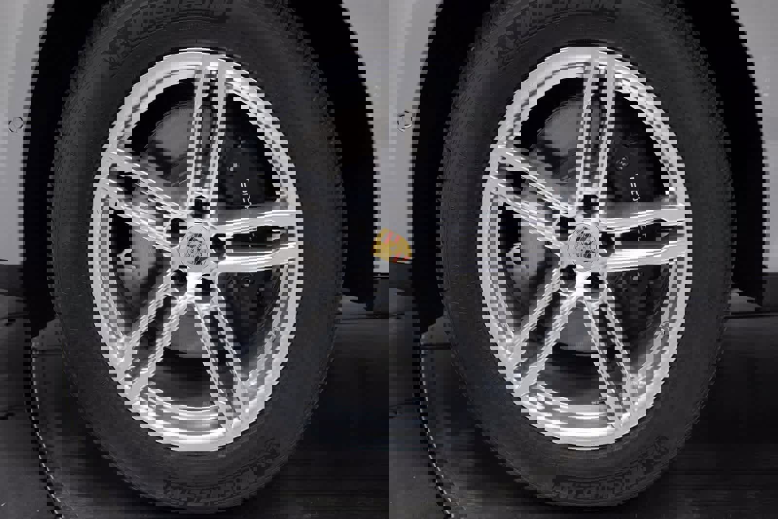 Certified 2025 Porsche Macan image 11