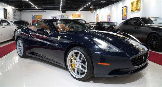 Used 2012 Ferrari California RWD image 3