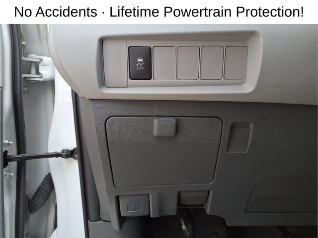 Used 2020 Toyota Sienna L FWD image 14