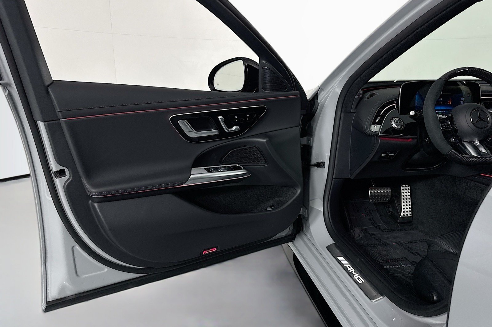New 2026 Mercedes-Benz E 53 AMG e 4MATIC Sedan image 20