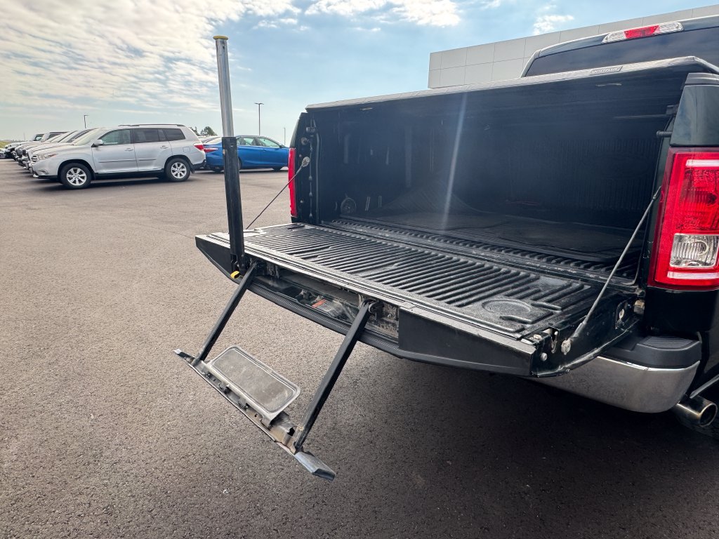 Used 2016 Ford F150 XLT w/ Equipment Group 301A Mid AWD/4WD image 12