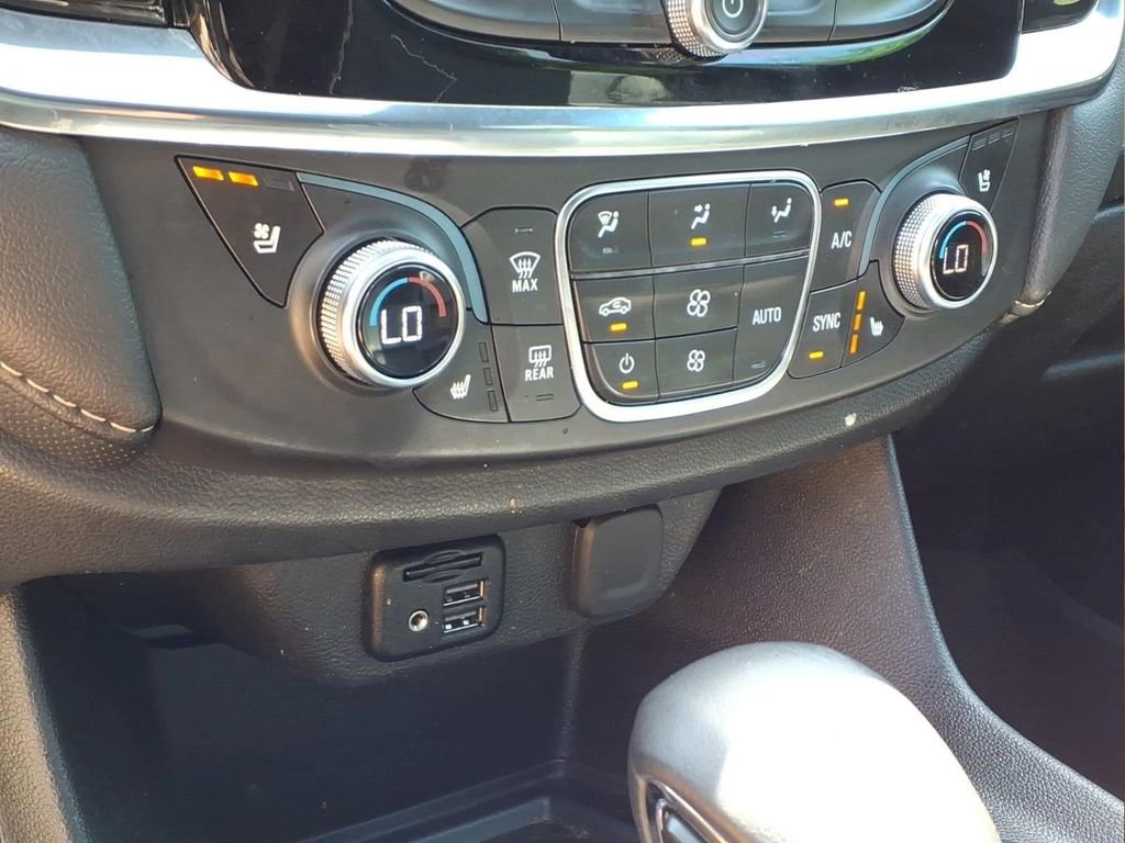 Certified 2023 Chevrolet Traverse Premier w/ Redline Edition FWD image 7