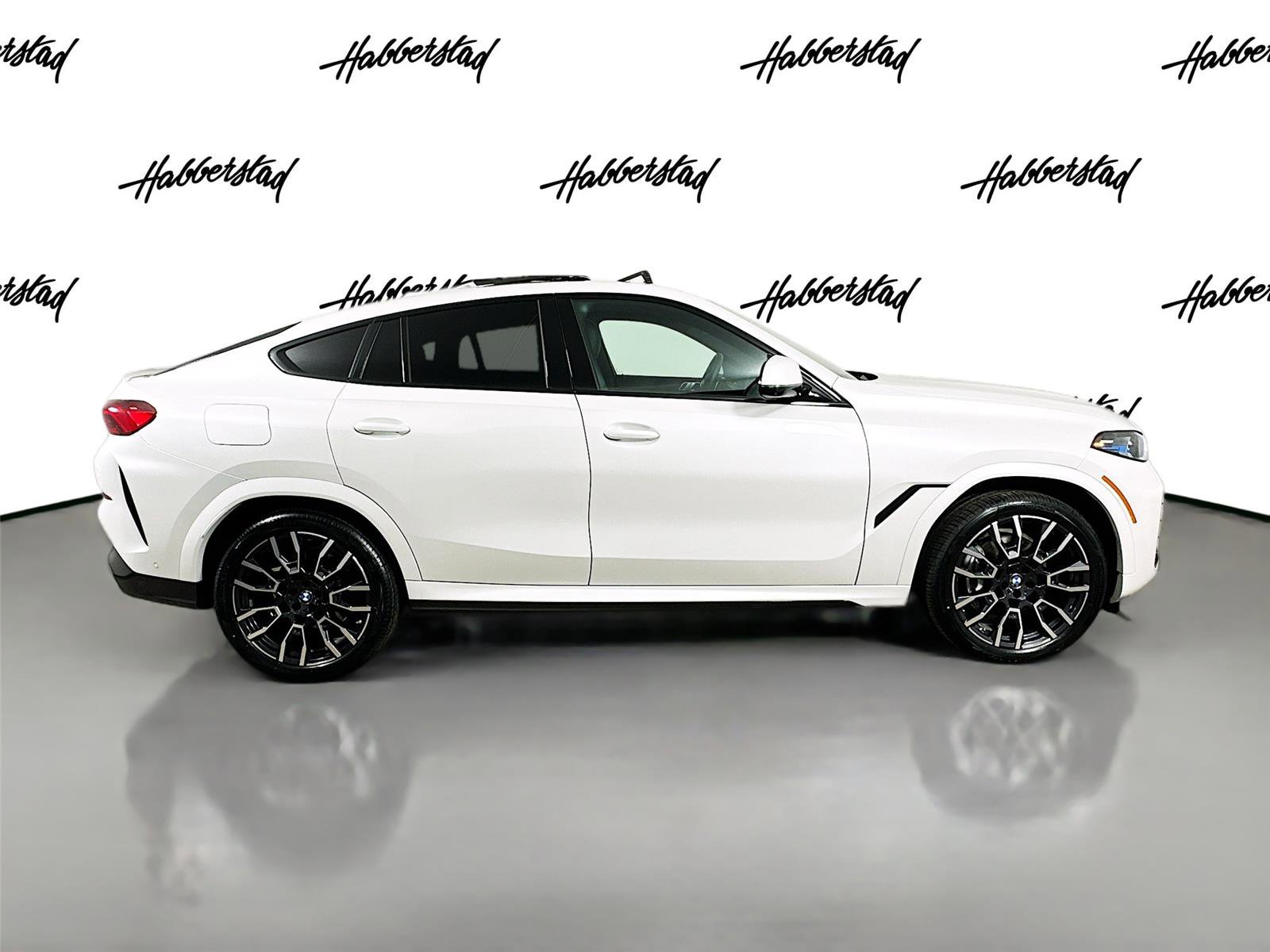 Certified 2024 BMW X6 xDrive40i image 4