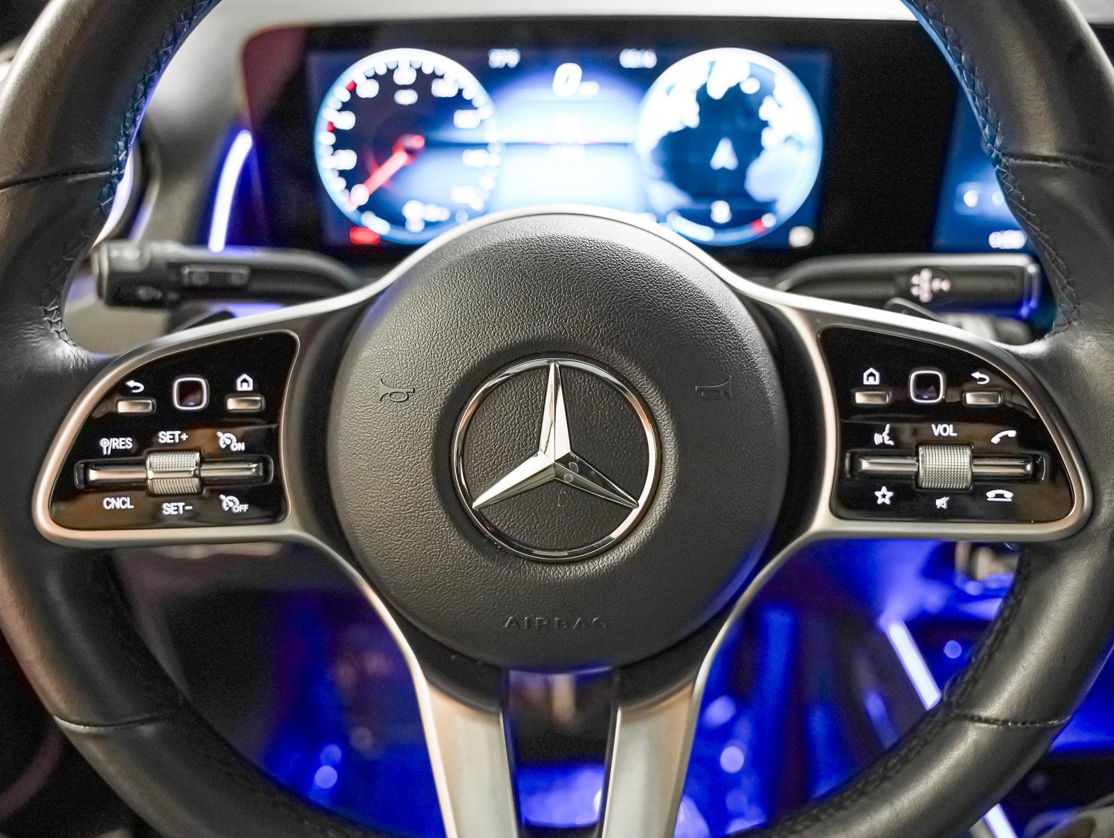 Certified 2022 Mercedes-Benz GLB 250 w/ Premium Package Lite image 16