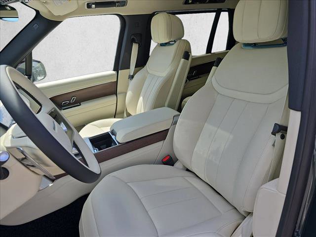 New 2025 Land Rover Range Rover Long Wheelbase SE image 15