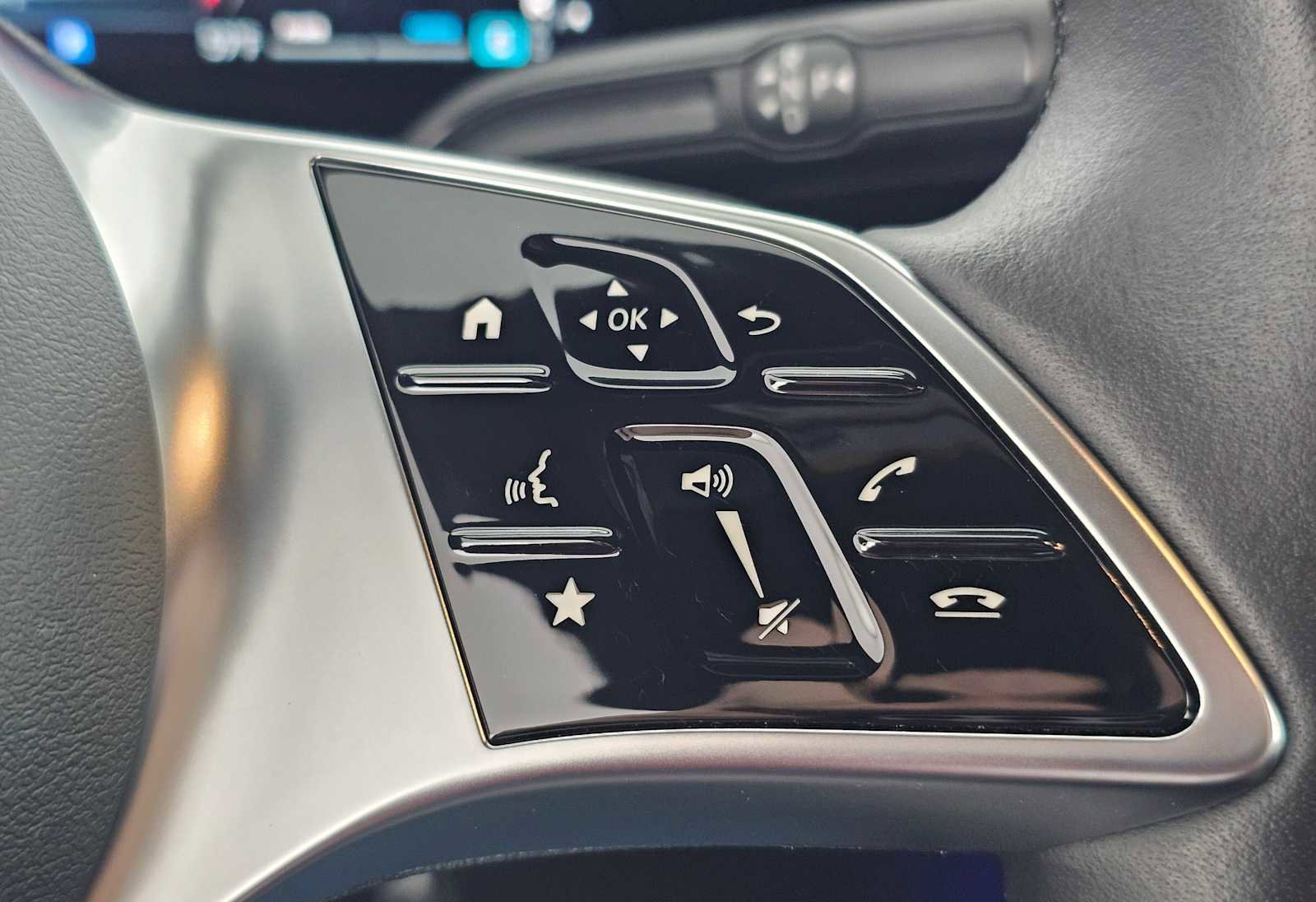 Certified 2025 Mercedes-Benz GLA 250 image 29