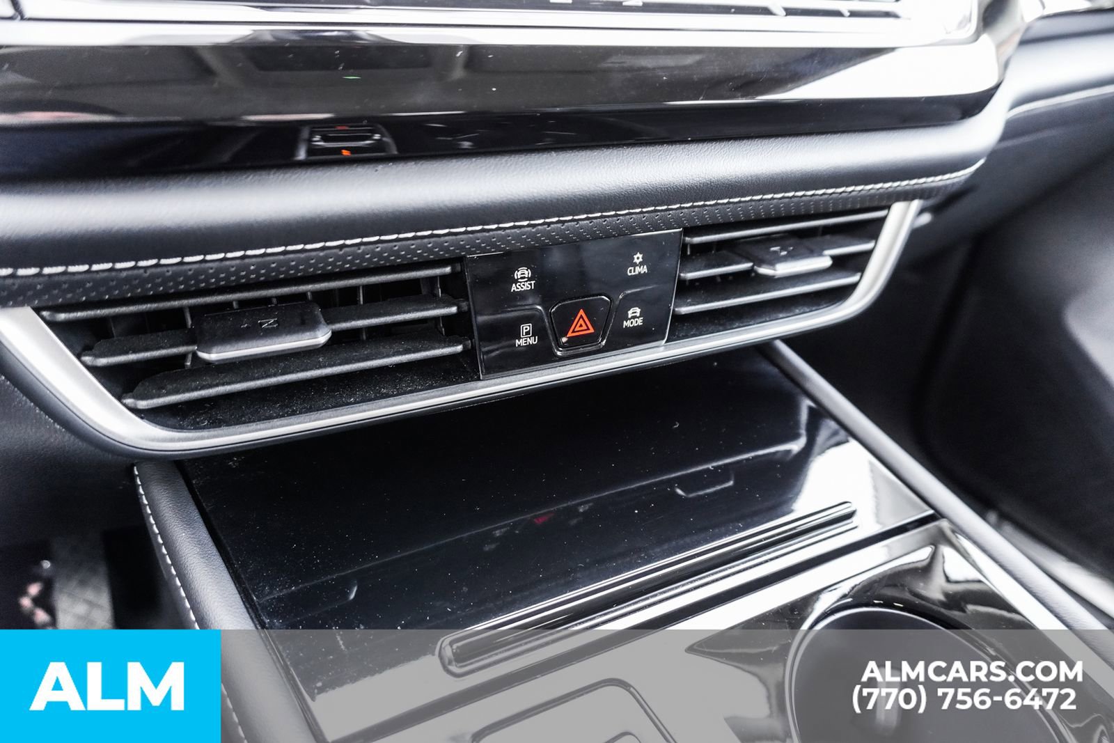 Used 2025 Volkswagen Atlas SE image 45