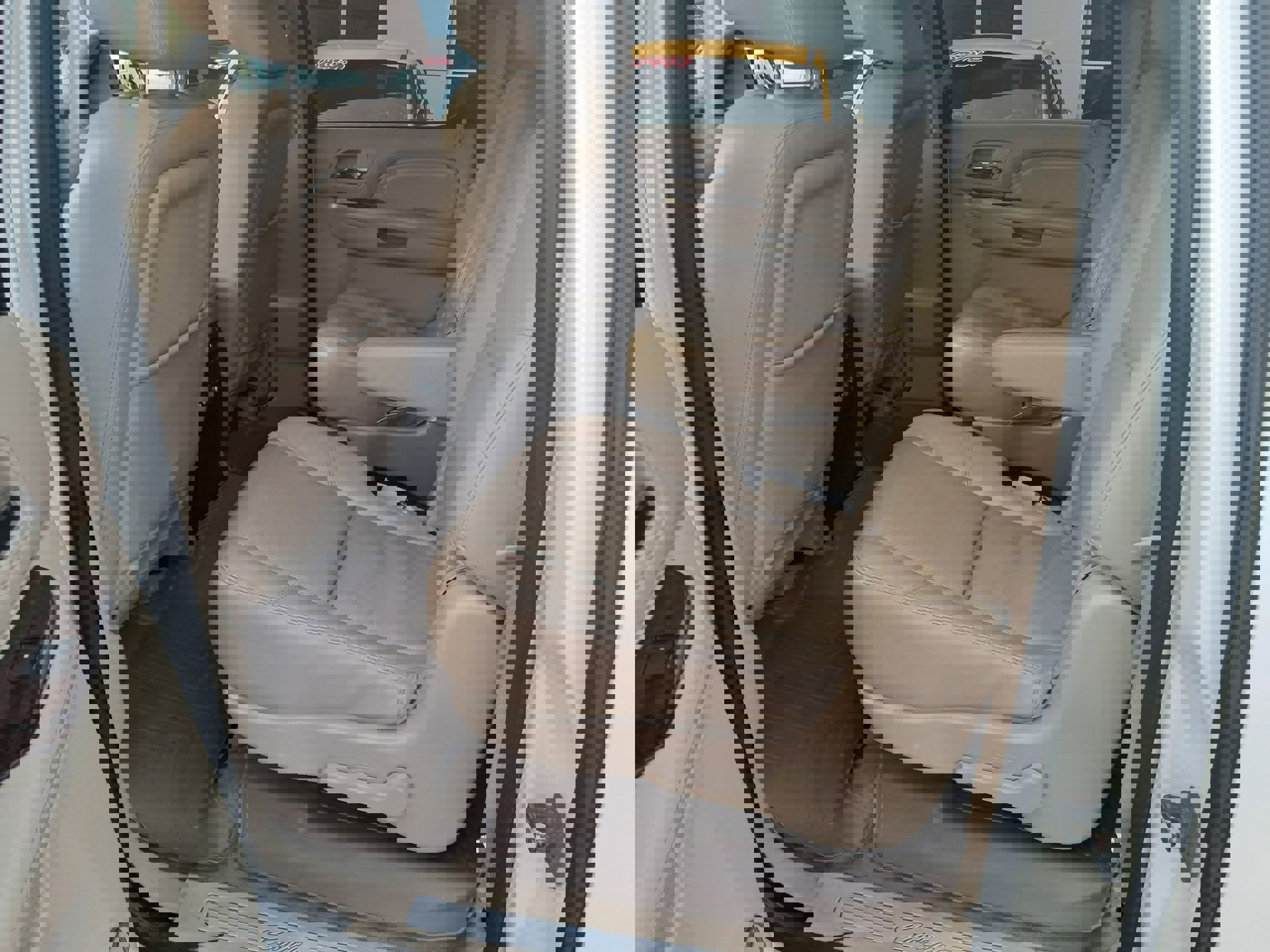 Used 2013 Cadillac Escalade ESV Premium AWD/4WD image 4