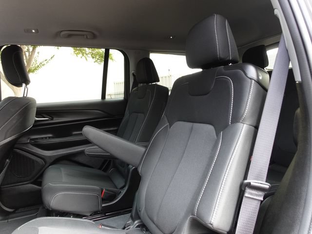 Used 2023 Jeep Grand Cherokee L Laredo w/ Trailer Tow Group (B) AWD/4WD image 24
