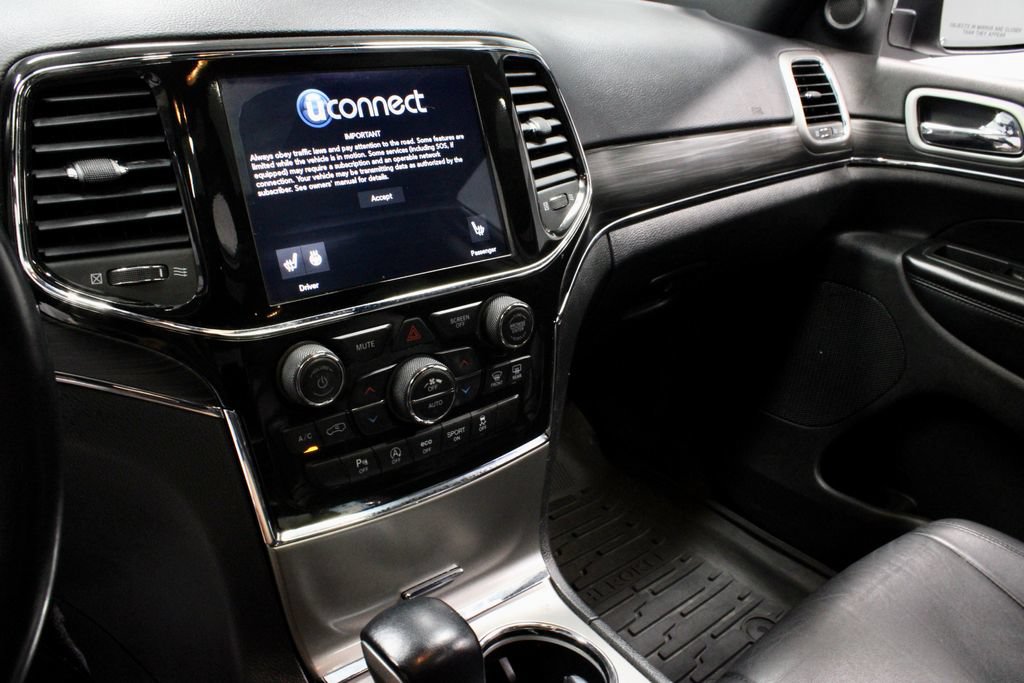 Used 2021 Jeep Grand Cherokee Limited AWD/4WD image 31