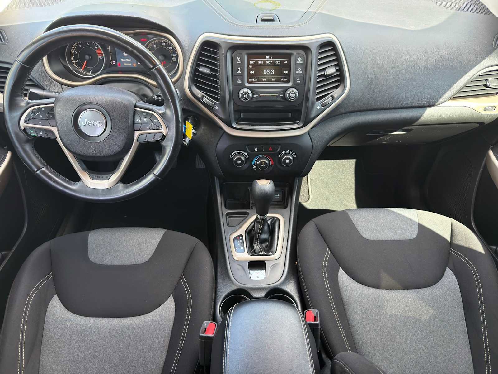 Used 2018 Jeep Cherokee Latitude w/ Altitude Package image 21