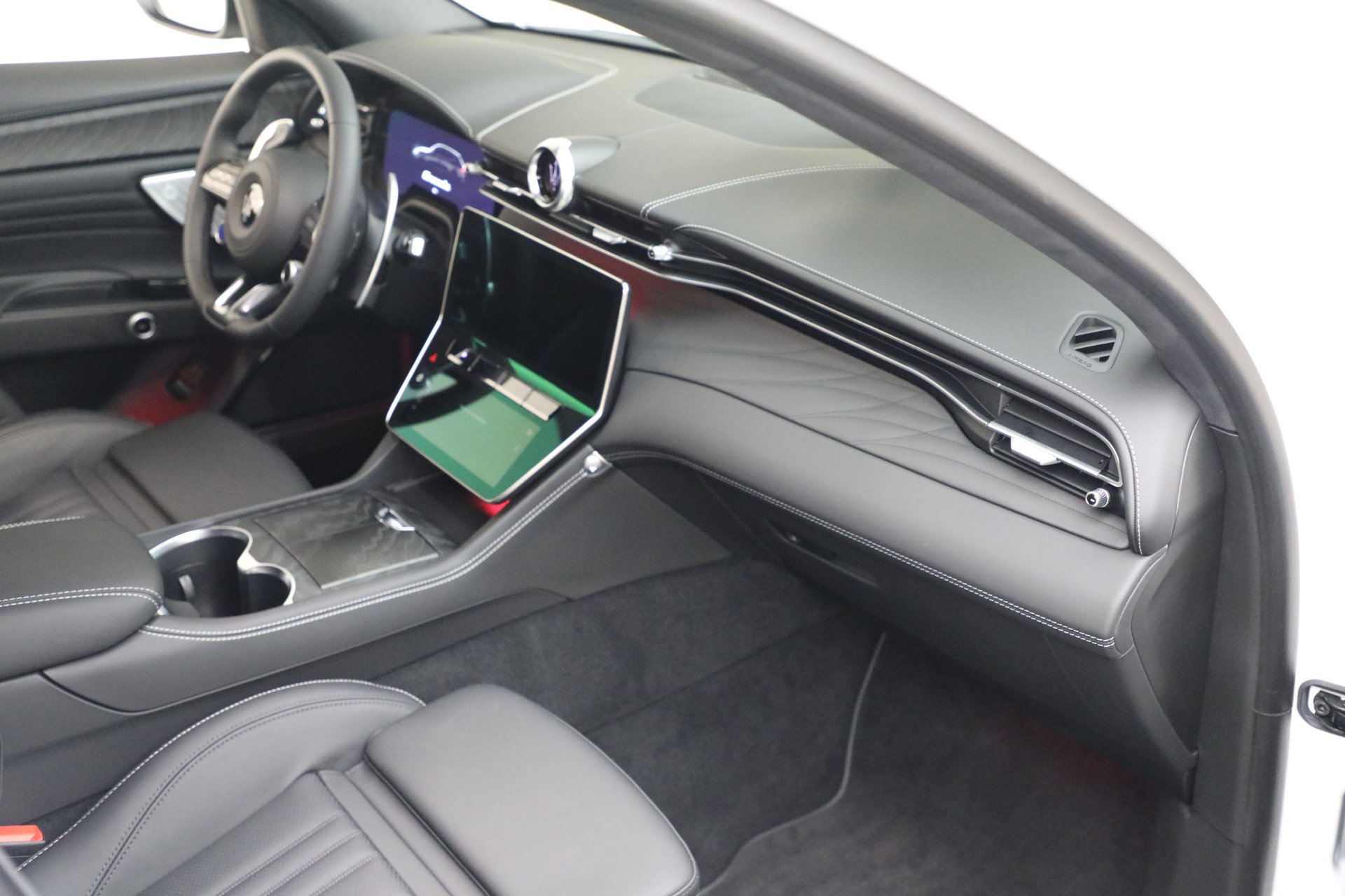 New 2025 Maserati Grecale Modena image 18