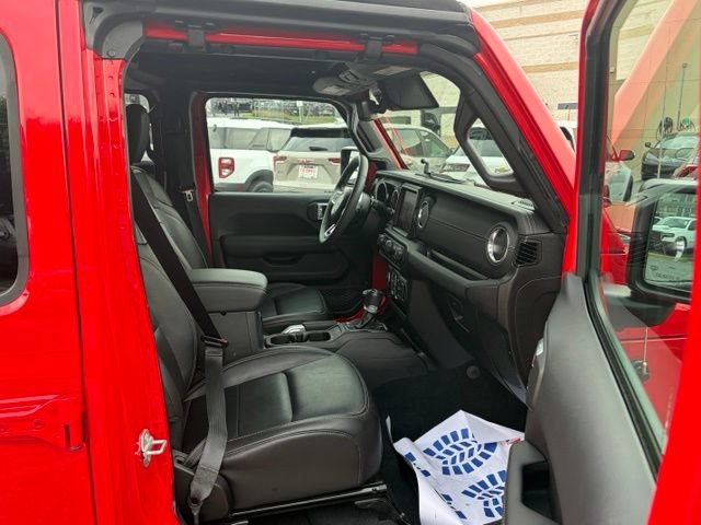 Used 2023 Jeep Wrangler Unlimited Sahara w/ Safety Group AWD/4WD image 29