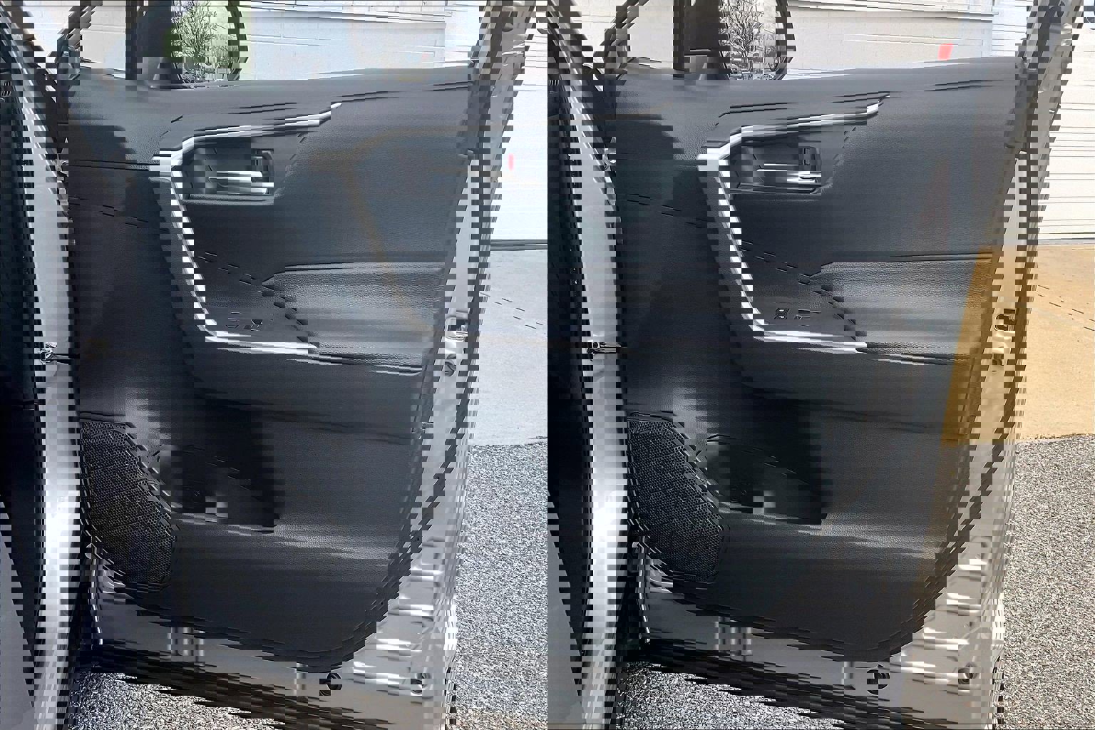 Used 2023 Toyota RAV4 SE image 29