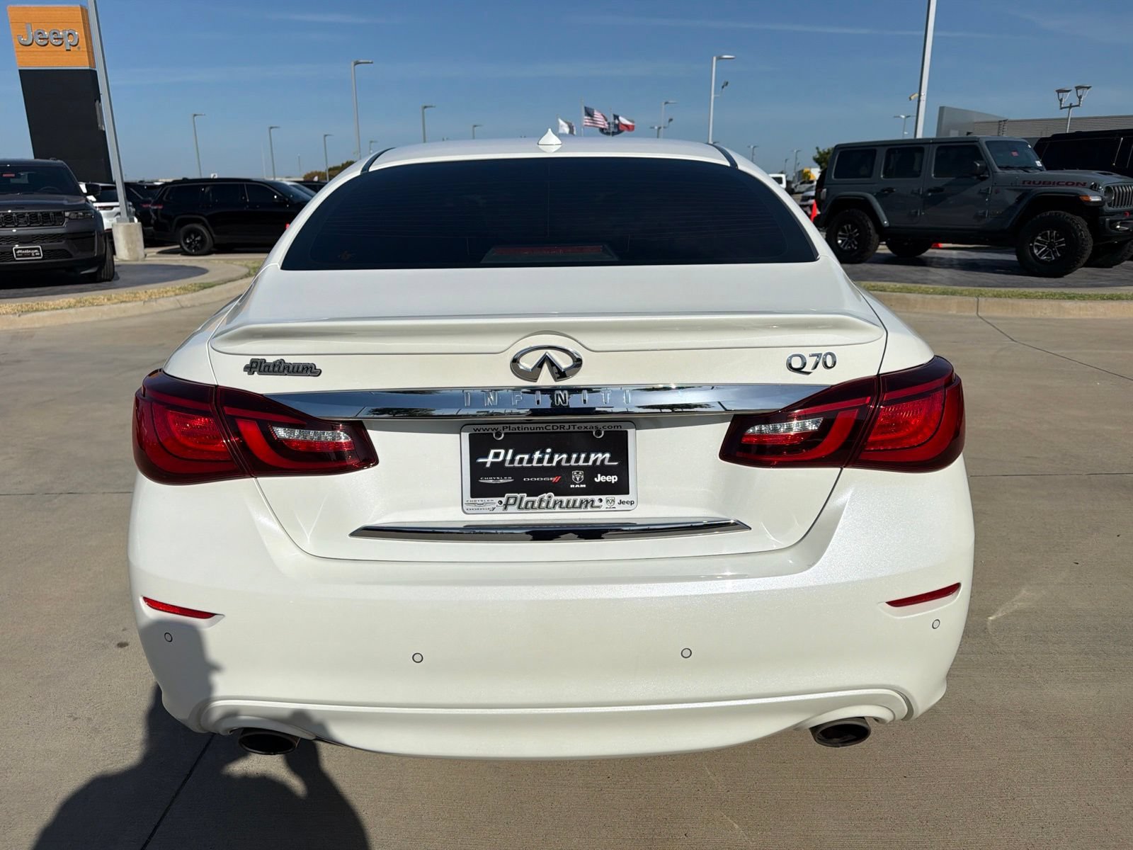Used 2019 INFINITI Q70 Luxe w/ Proactive Package RWD image 4