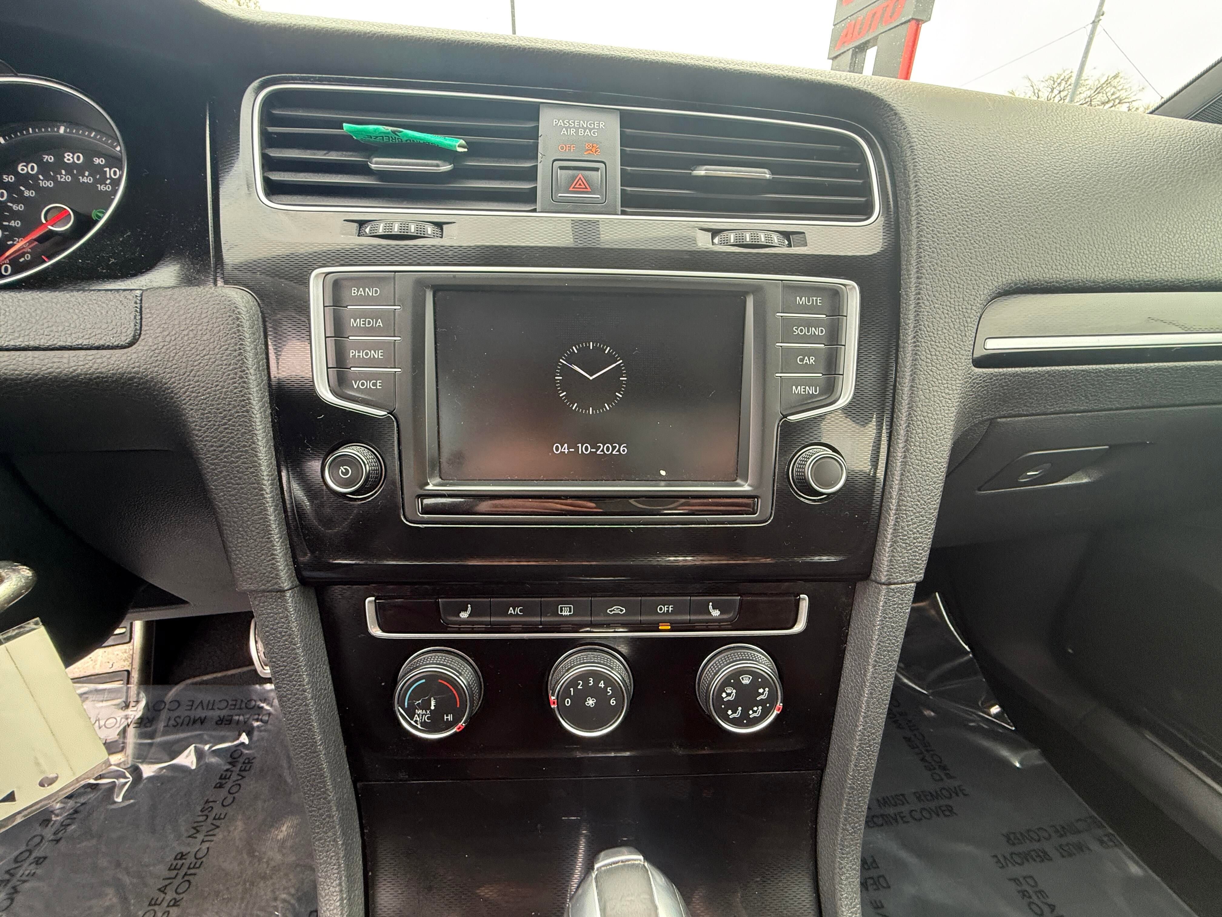 Used 2016 Volkswagen GTI SE FWD image 12