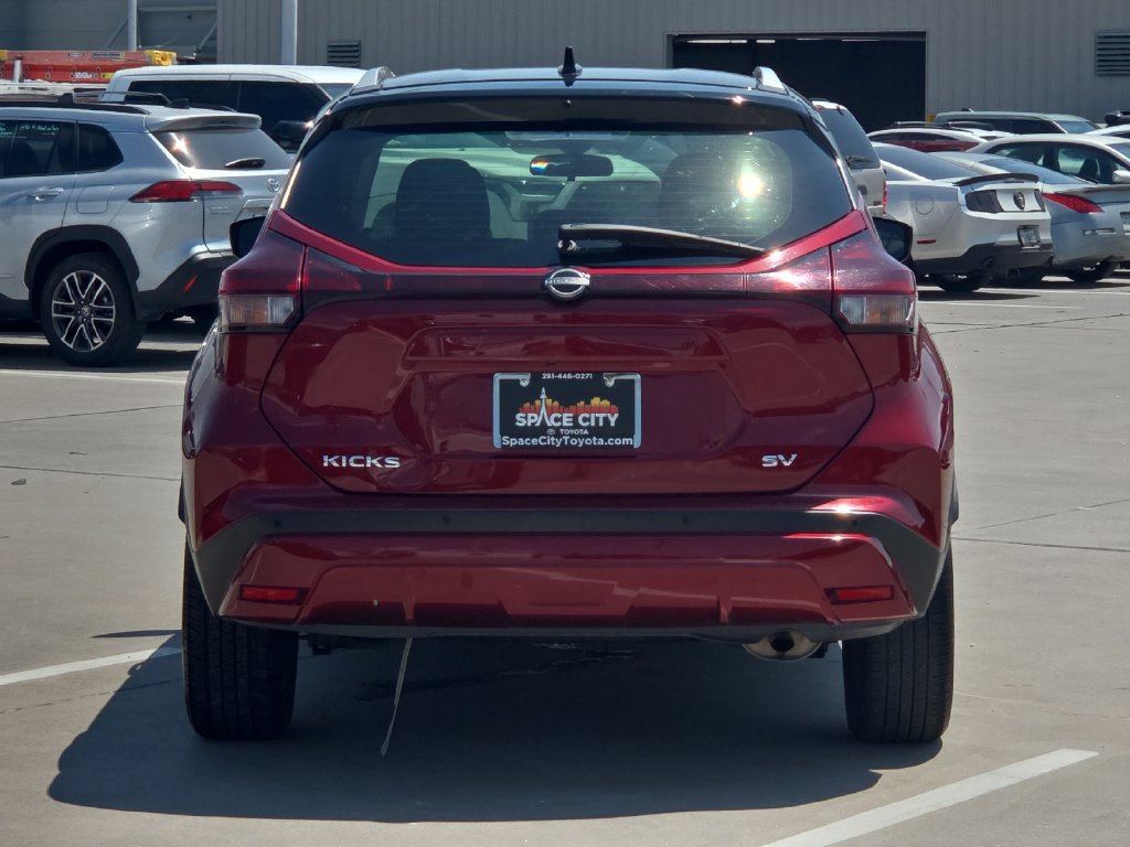 Used 2023 Nissan Kicks SV FWD image 5