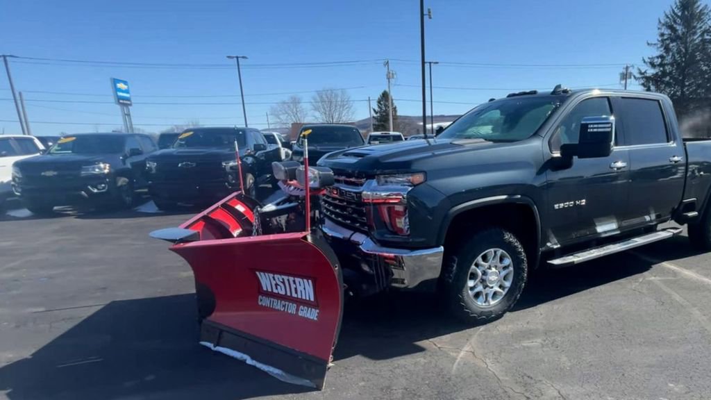 Used 2020 Chevrolet Silverado 2500 LTZ w/ LTZ Convenience Package image 4