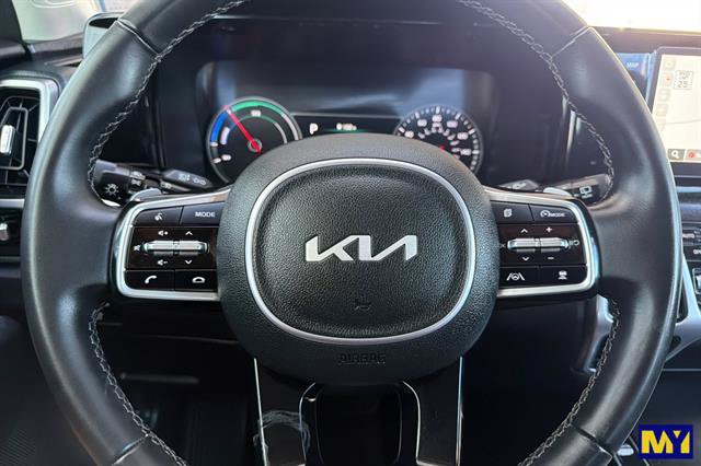 Used 2023 Kia Sorento EX AWD/4WD image 31