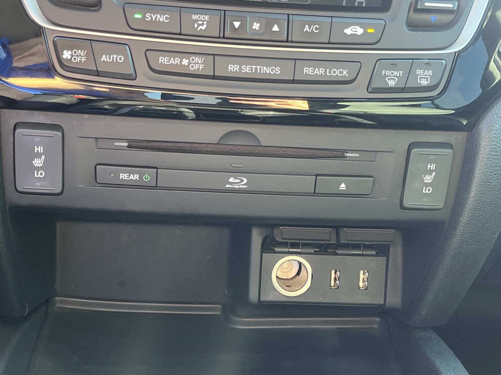Used 2016 Honda Pilot Touring image 38
