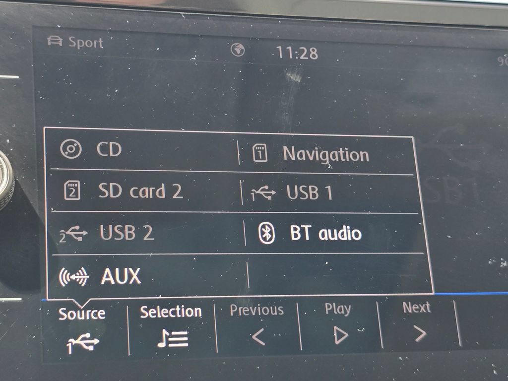 Used 2020 Volkswagen Tiguan SEL AWD/4WD image 24
