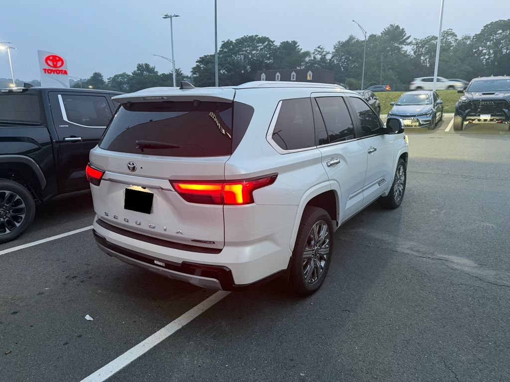Used 2025 Toyota Sequoia Capstone AWD/4WD image 6