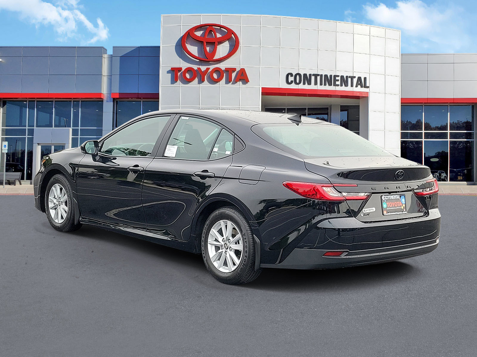 New 2026 Toyota Camry LE FWD image 4
