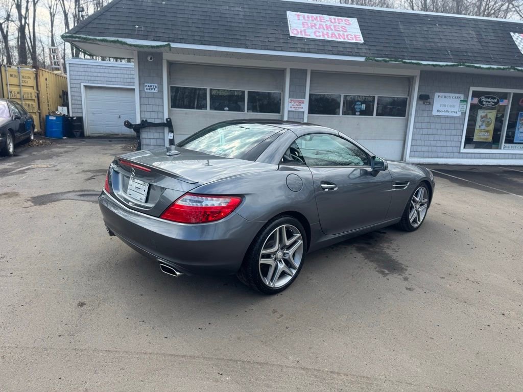 Used 2016 Mercedes-Benz SLK 300 image 8