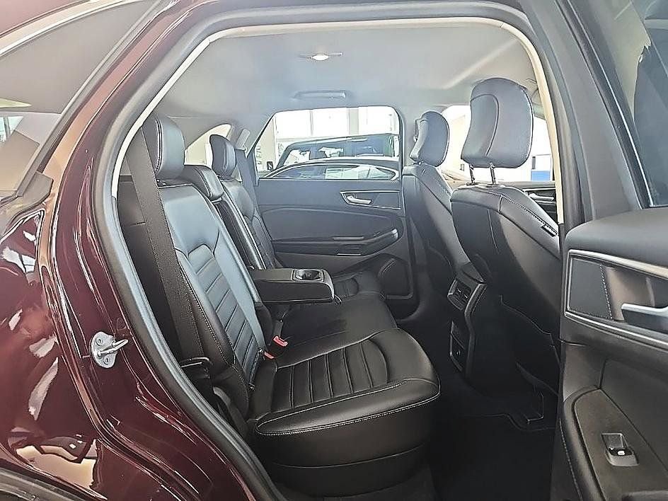 Used 2023 Ford Edge SEL AWD/4WD image 34