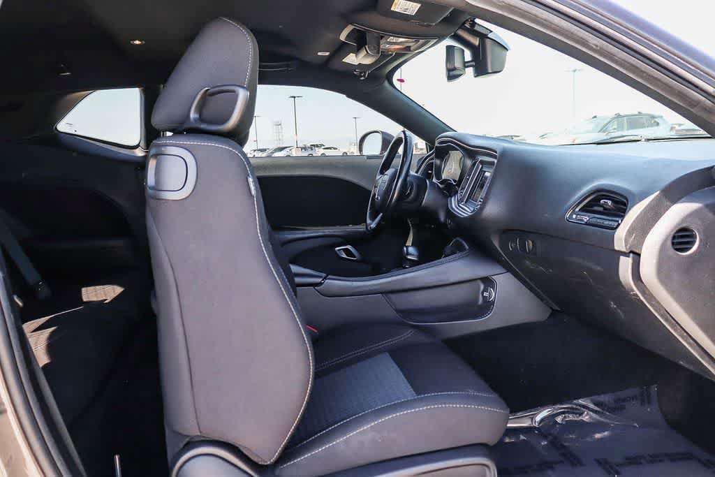 Used 2021 Dodge Challenger SXT RWD image 17