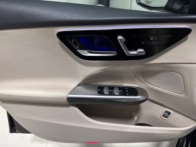 Used 2023 Mercedes-Benz C 300 4MATIC Sedan image 11