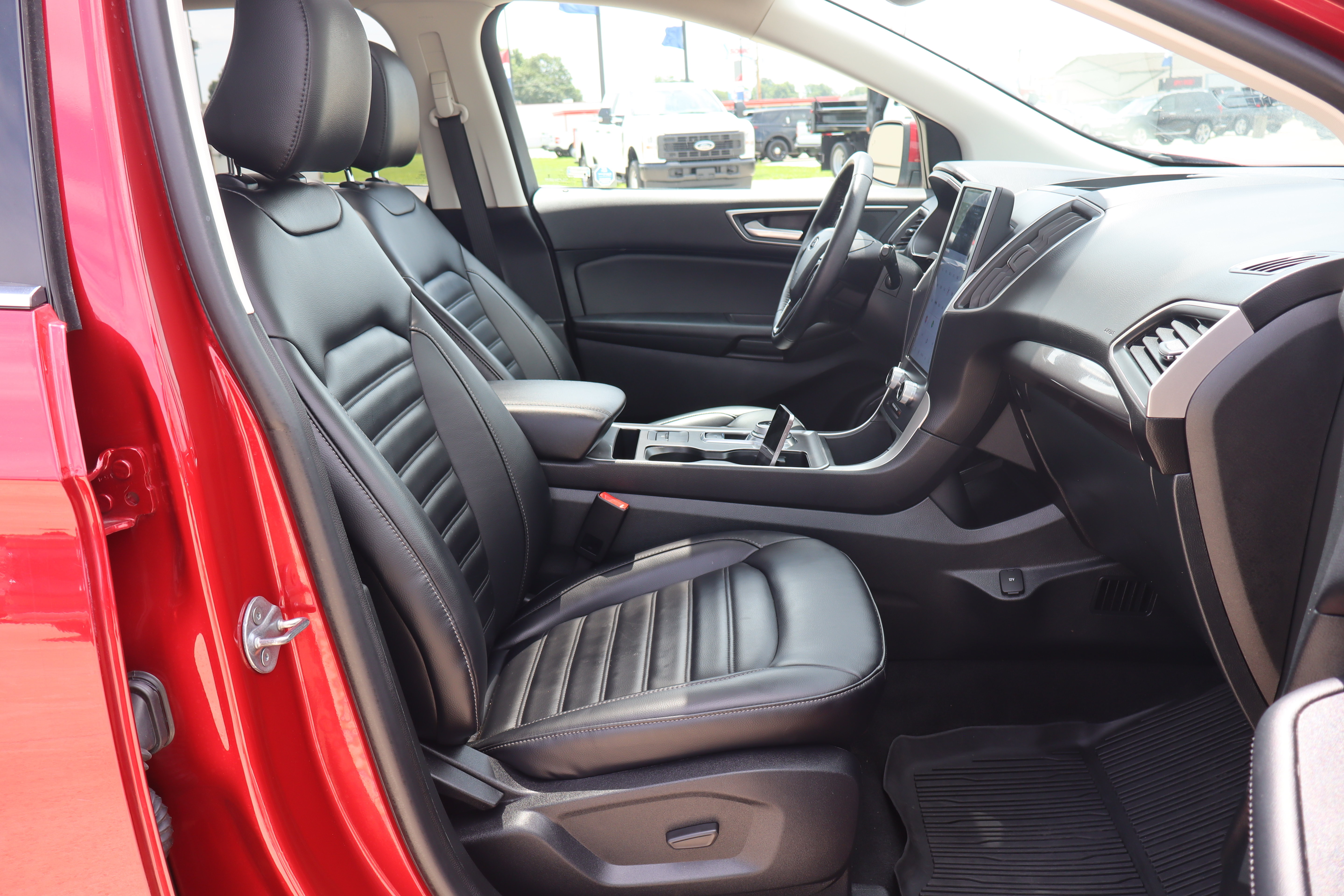 Used 2024 Ford Edge SEL w/ Convenience Package AWD/4WD image 13