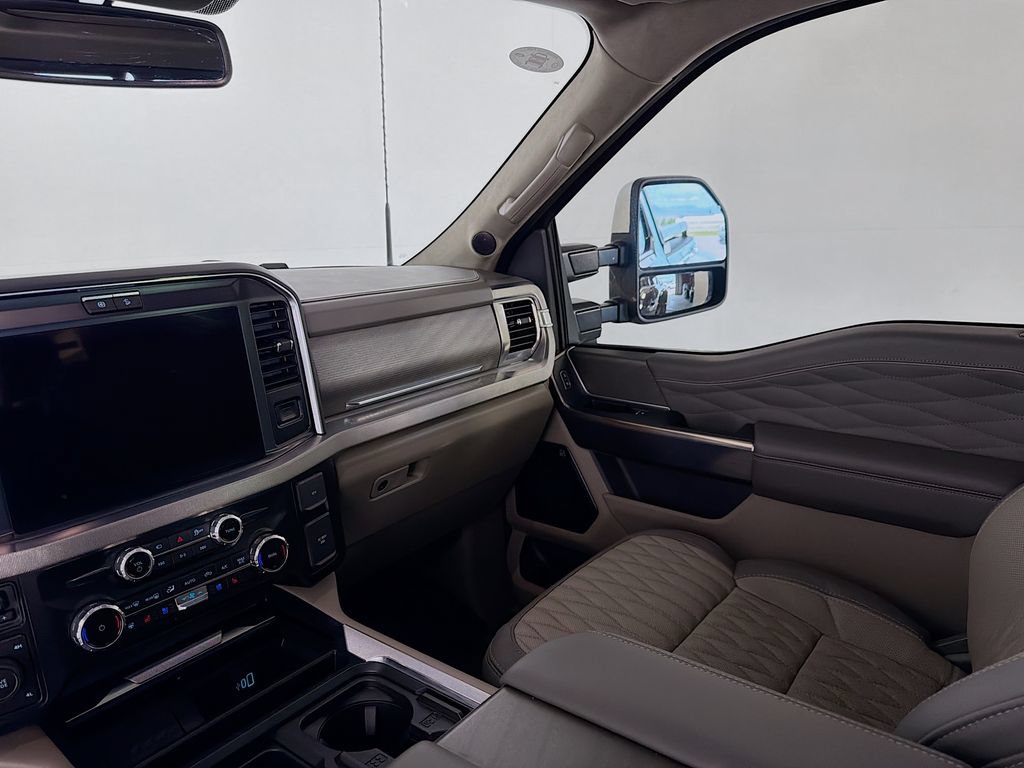 Used 2025 Ford F450 Platinum w/ Platinum Plus Package AWD/4WD image 22
