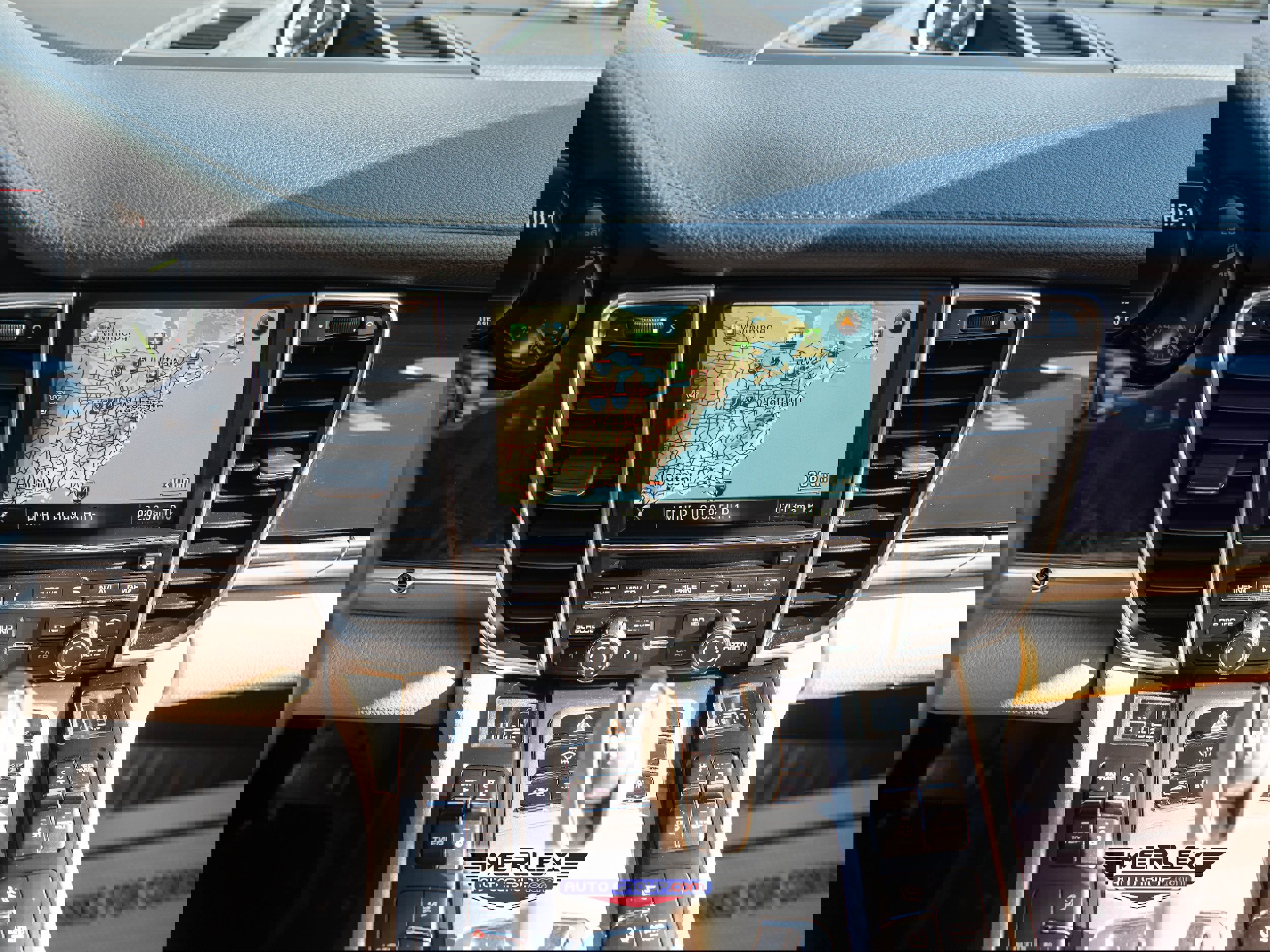 Used 2015 Porsche Panamera S w/ Premium Package Plus image 29