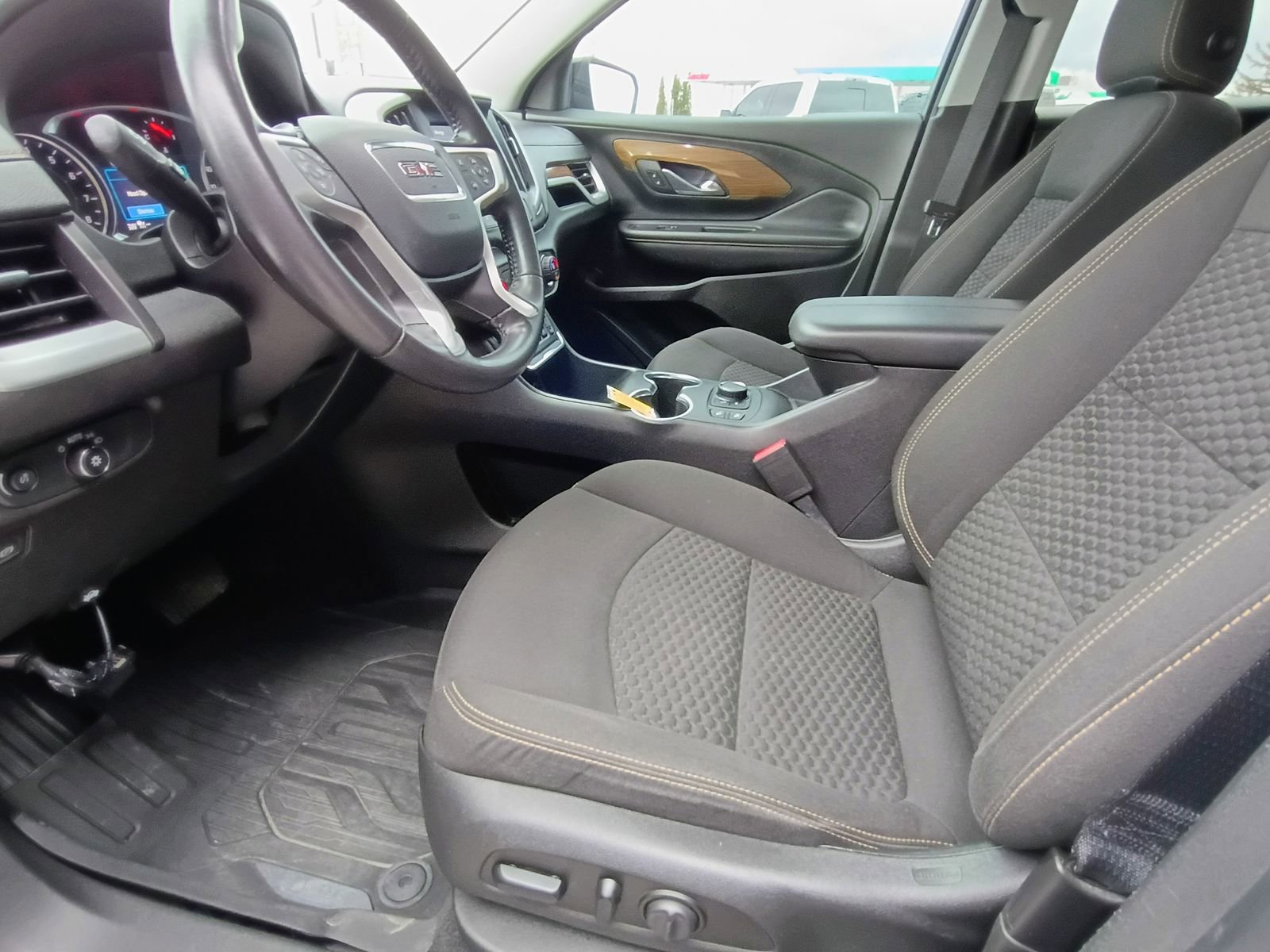 Used 2020 GMC Terrain SLE w/ Driver Convenience Package image 13
