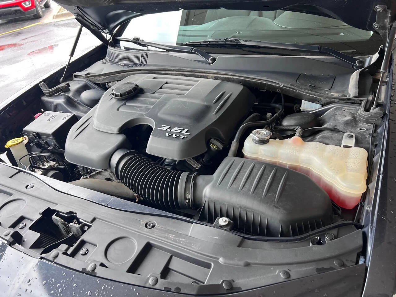 Used 2019 Chrysler 300 Touring w/ Sport Appearance Package image 9