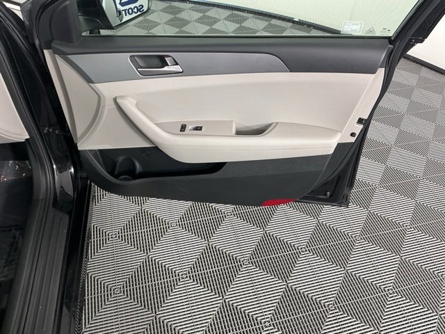 Used 2019 Hyundai Sonata SE image 14