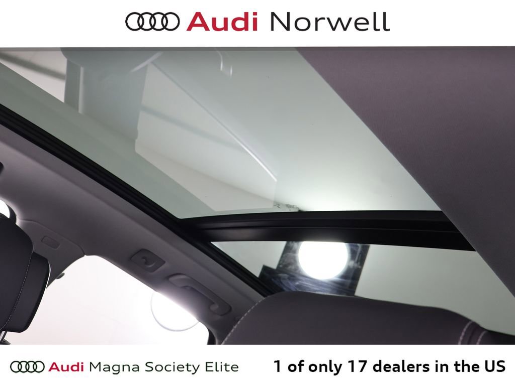 Used 2023 Audi Q5 2.0T Premium w/ Convenience Package image 9