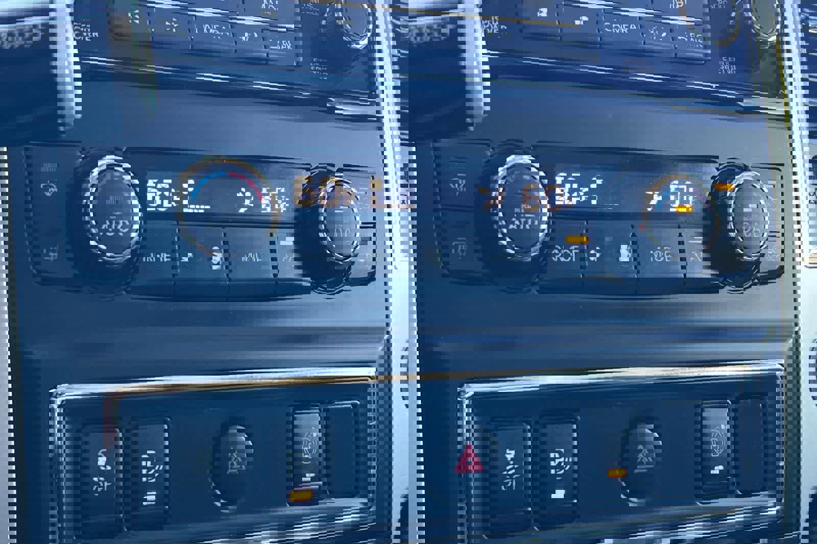 Certified 2021 Nissan Titan SV w/ SV Convenience Package image 24