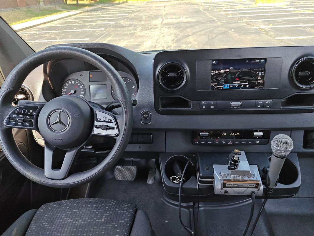 Used 2019 Mercedes-Benz Sprinter 2500 image 40